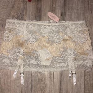 Victoria secret thong lace garter panty white tan